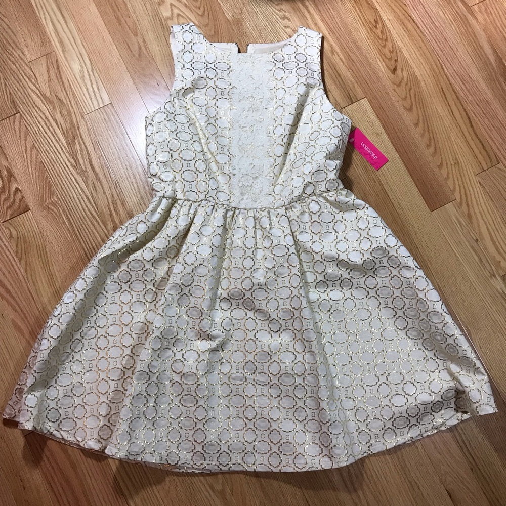 Cocktail gold and lace dress